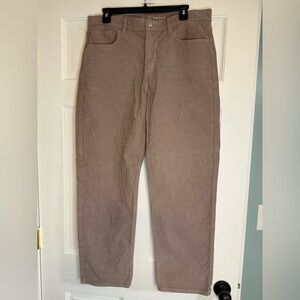 American Eagle Corduroy 90’s Straight Jean